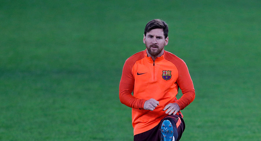 梅西11岁在治疗的过程中怎样努力,梅西右臂骨折怎么样了