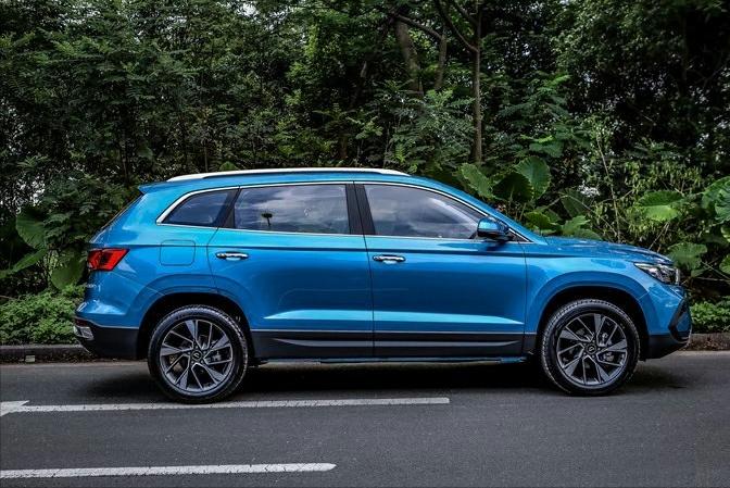 捷达vs7油耗百公里超10升正常吗,捷达vs7驾驶感受及真实油耗