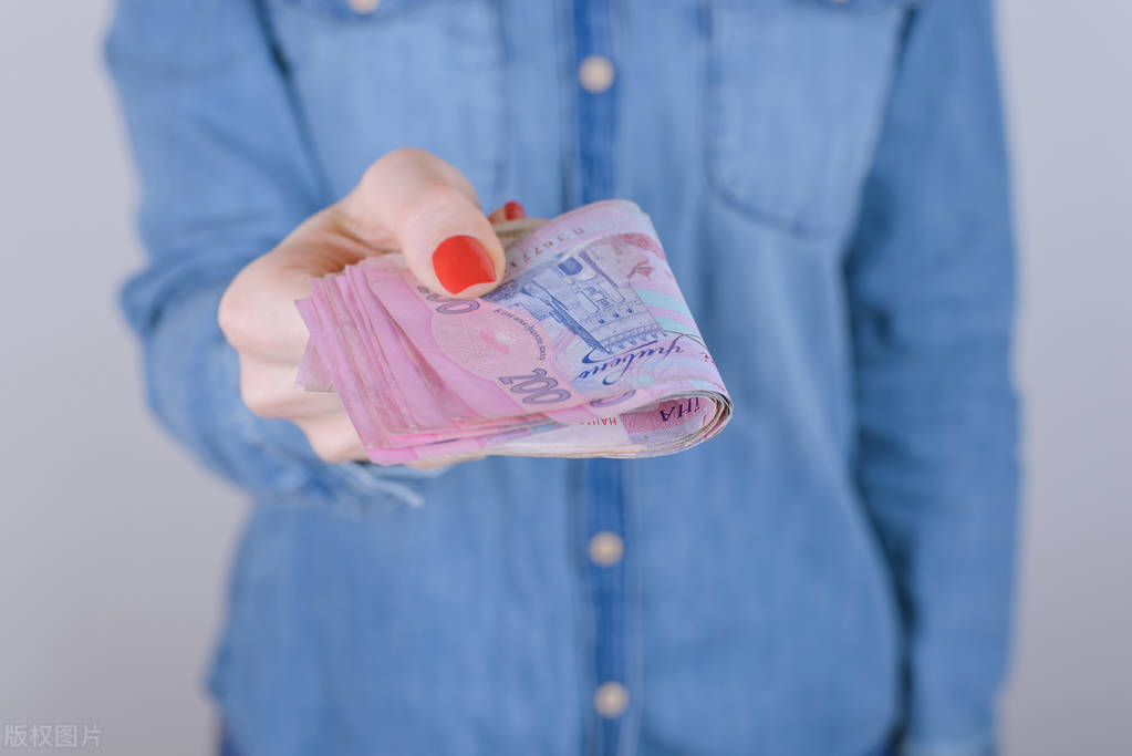 发薪日*款贷**的生活经历:非裔美国单身母亲和雇员