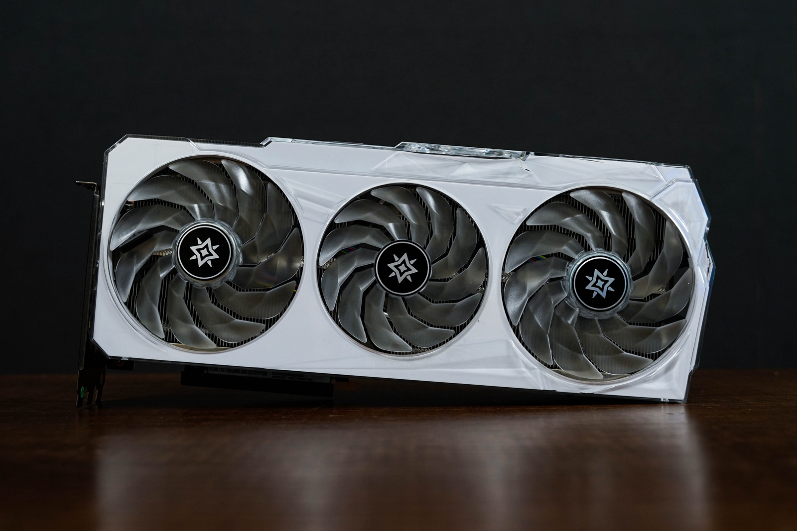 豪砸3万预算工作机，12900K+RTX3090Ti+32GCVNDDR5顶配纯白装机