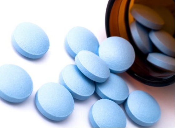 ED与年龄有关系吗？阿伐那非有效改变尴尬境地，喝酒可以服用吗？