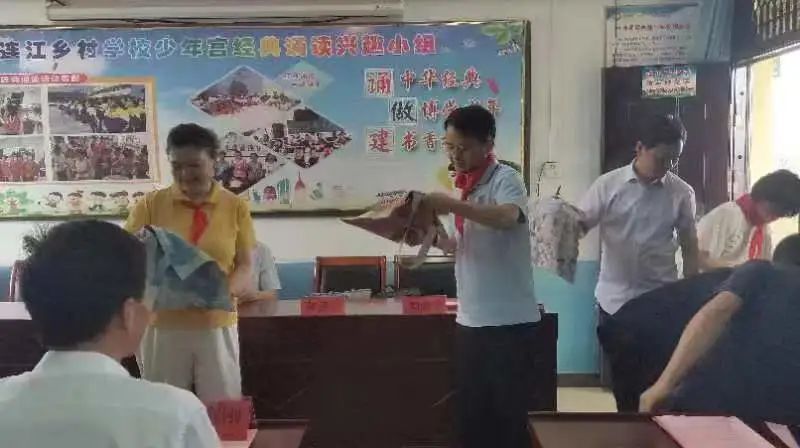 传递温情奉献爱心我们在行动,爱心圆梦情暖童心