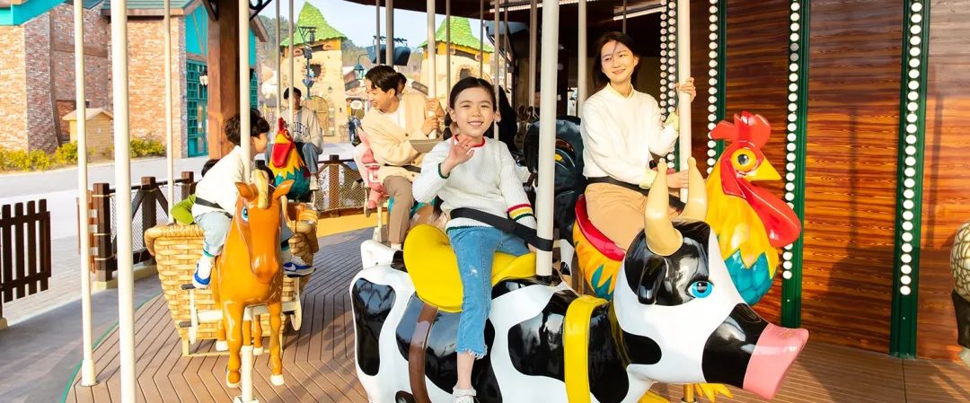 乐天世界冒险乐园开园：精彩纷呈的韩国顶级乐园