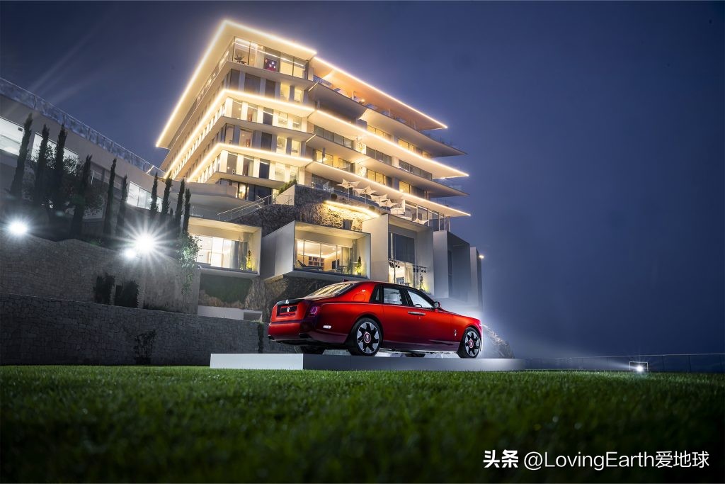 劳斯莱斯对车镜子干杯视频,劳斯莱斯幻影让世界充满爱