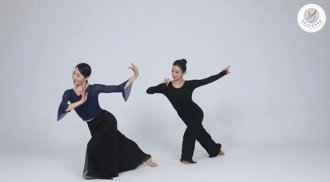 停课不停学！这个学校创编的舞蹈在家也能学？附教程→