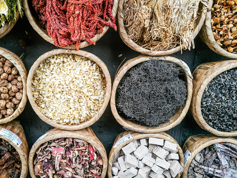 疫情期间大家都囤什么,疫情严峻大家都在囤什么物资