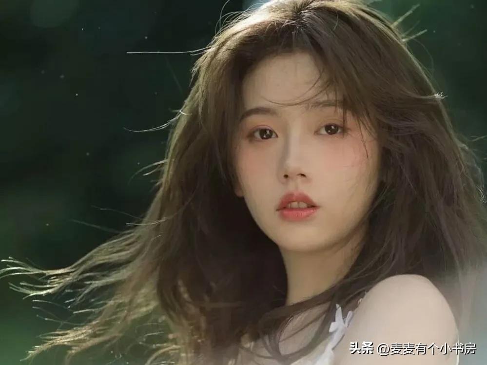 我考上大学就从家里搬出去。只有他明白我的苦“我会一直陪着你”