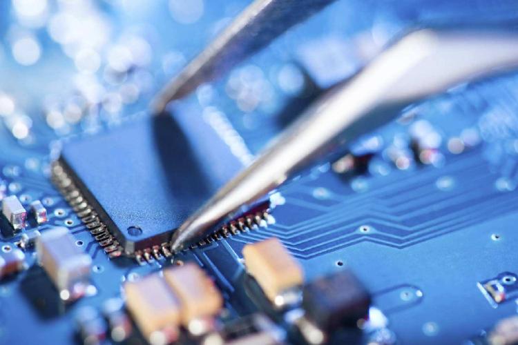 韩国经济高速发展是哪一年开始的,韩国经济实力在变强还是变弱