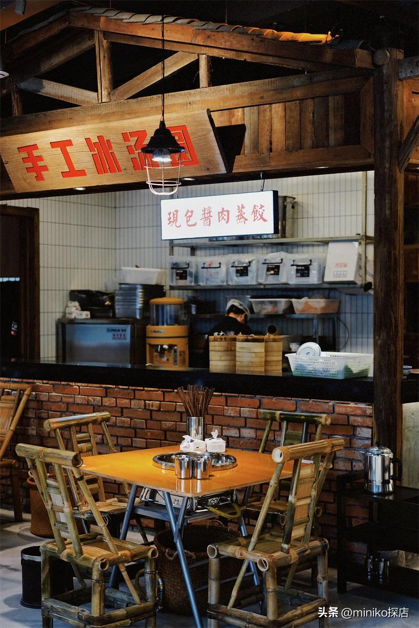 来成都必吃的火锅辣到极点,成都美食攻略十大必吃火锅排行榜