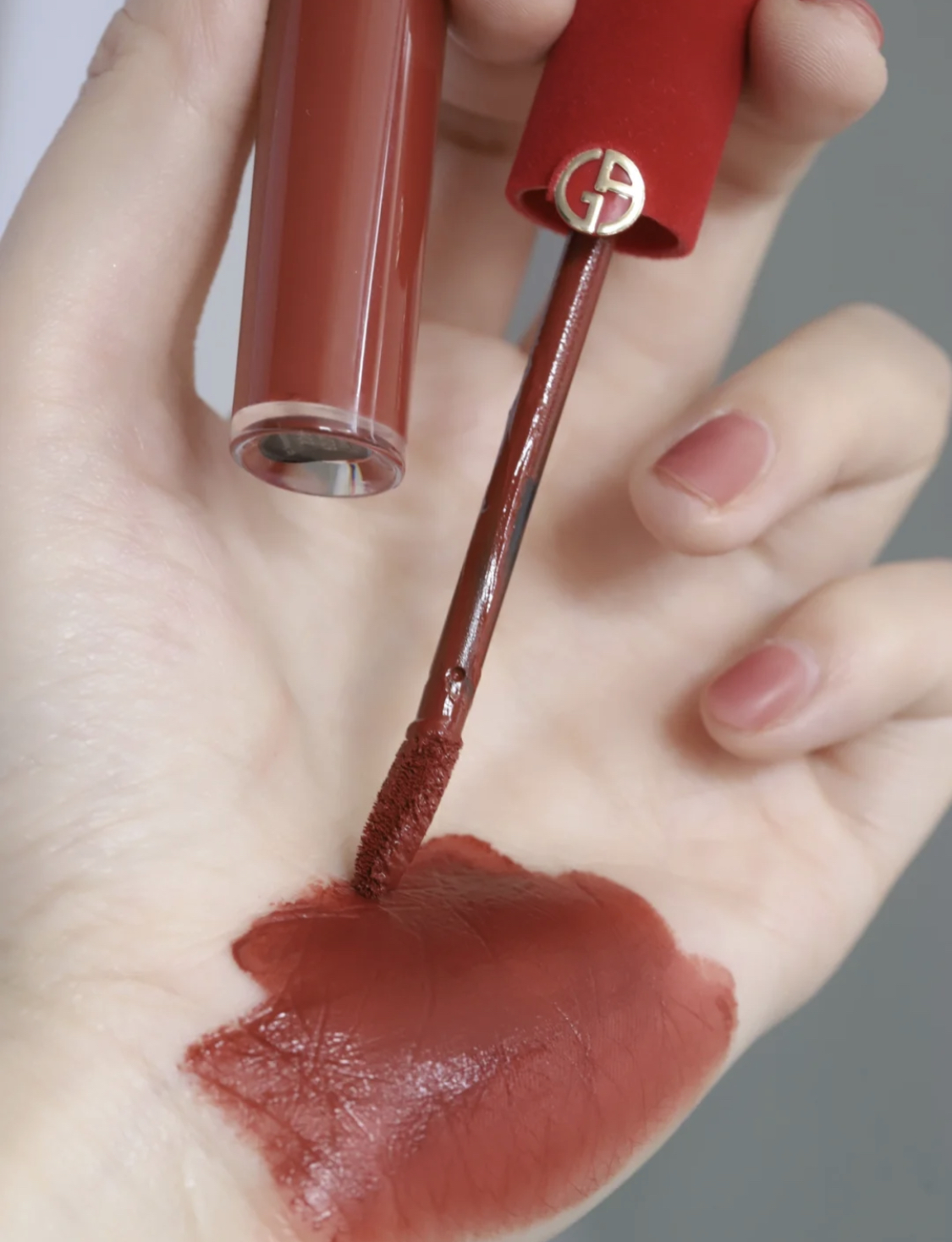 适合黄皮涂的正红色色号,秋冬黄皮大牌口红色号推荐红棕色