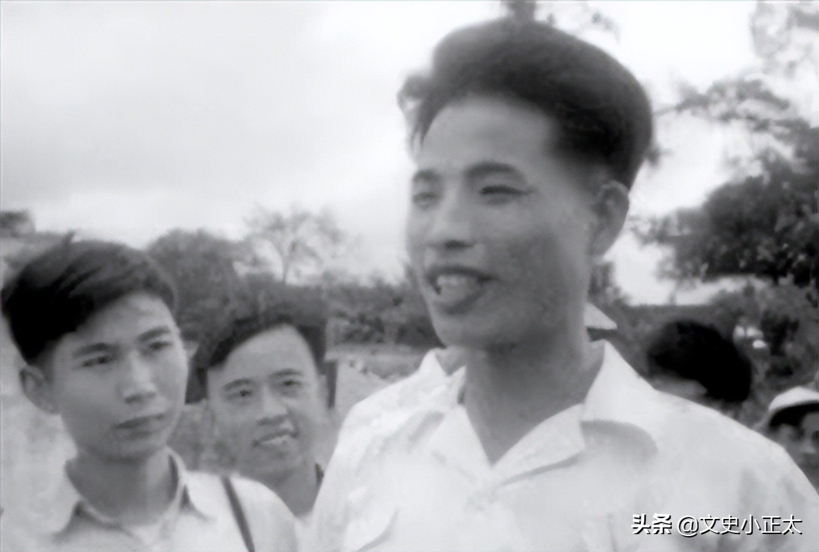 鲁迅儿时玩伴闰土的后人现在咋样,鲁迅闰土的后代100年后再聚首