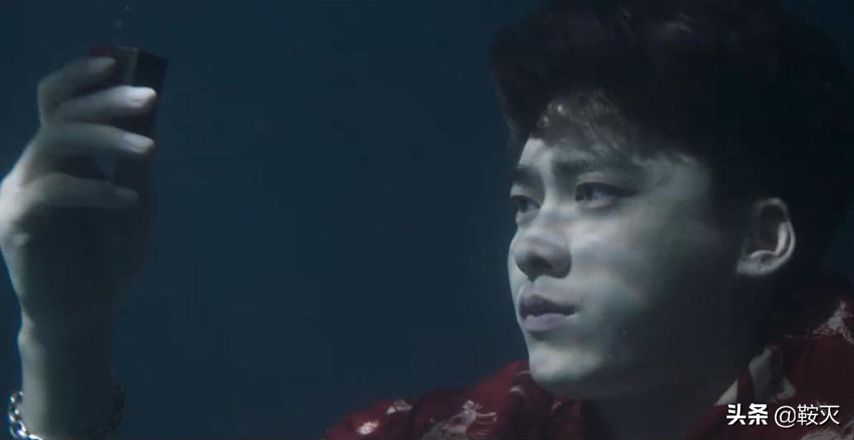 李易峰暗夜行者豆瓣评分7.2,李易峰暗夜行者杀青后照片