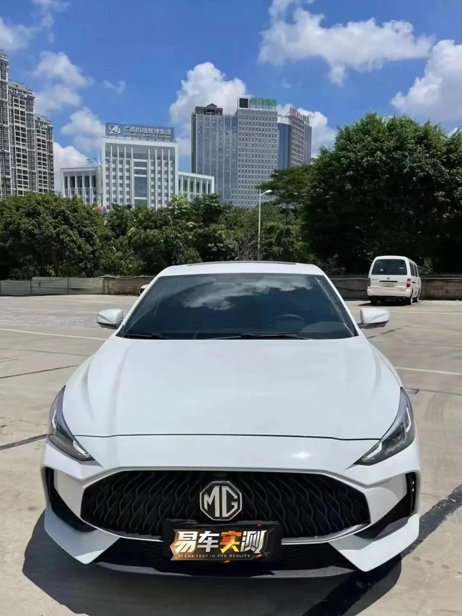 名爵mg5vs奔驰cla,名爵5和cla