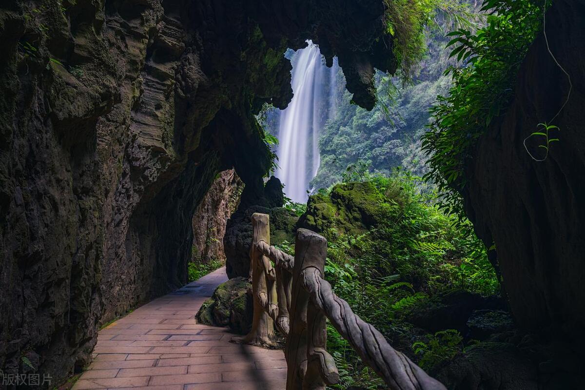 贵州十大旅游景点地图全图,去贵州玩必去的景点推荐一下