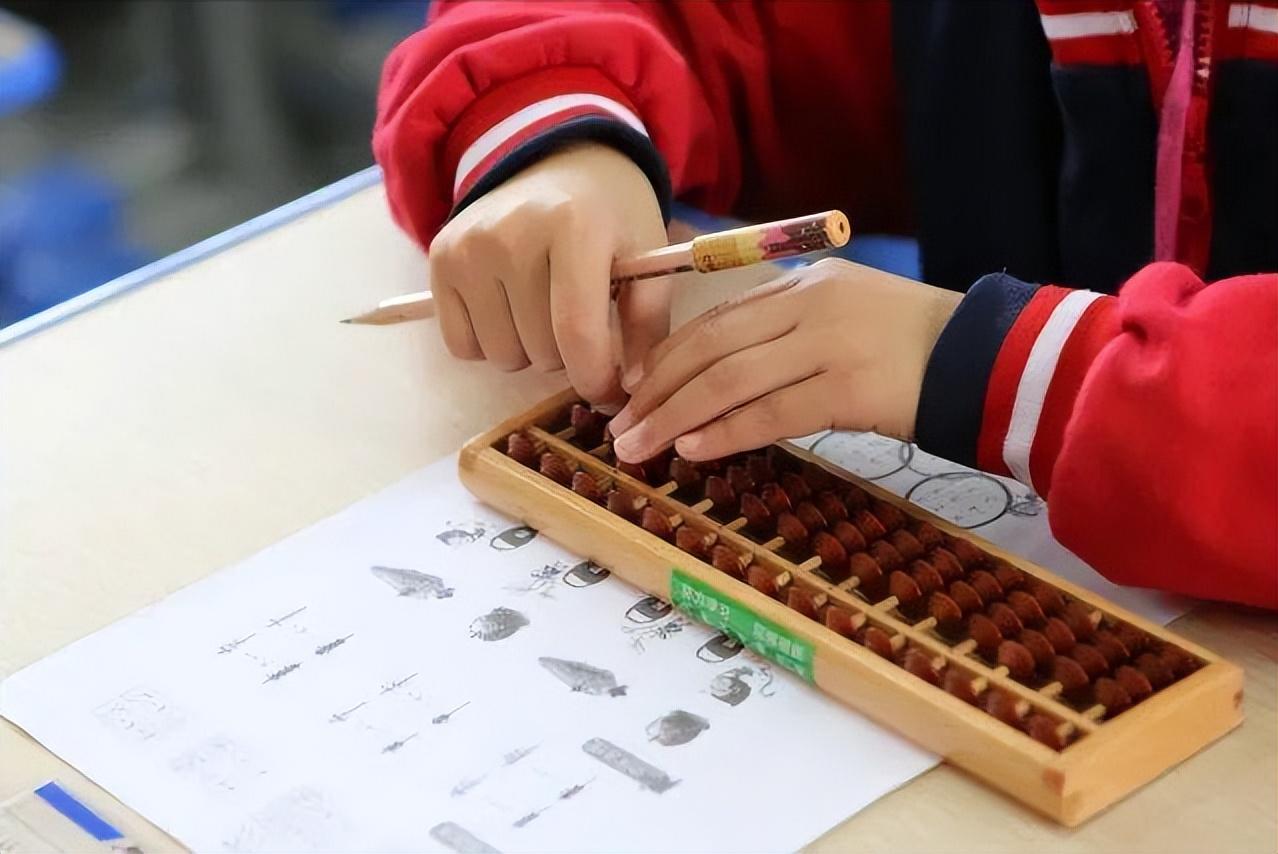 六岁女孩被破格招入部队,六岁小女孩被特种部队破格录取