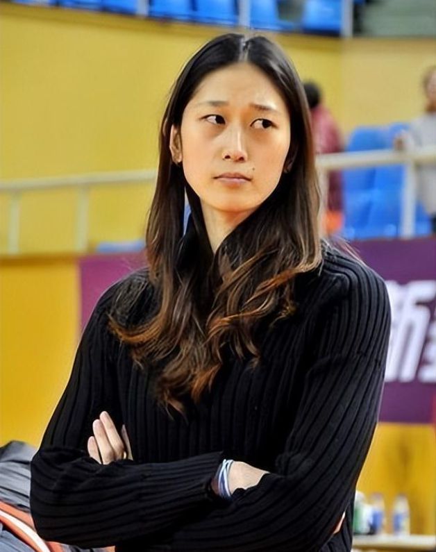 女篮颜值天花板李梦,女篮王思雨成长之路