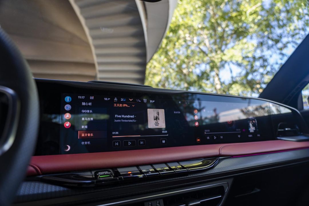 新款林肯z试驾,22款林肯z银色试驾