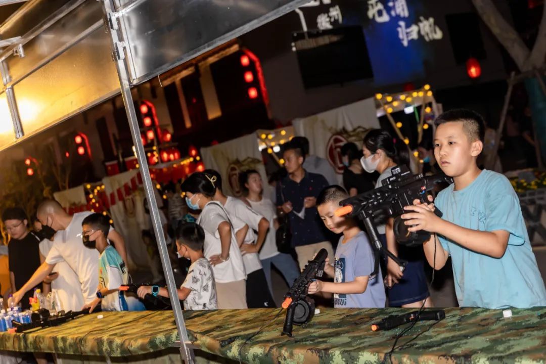 黄山风景屯溪老街,夜游黄山屯溪老街一角