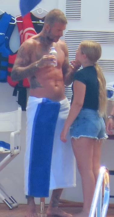 贝嫂承认与儿媳冷战不和,贝嫂跟婆婆闹翻事件视频