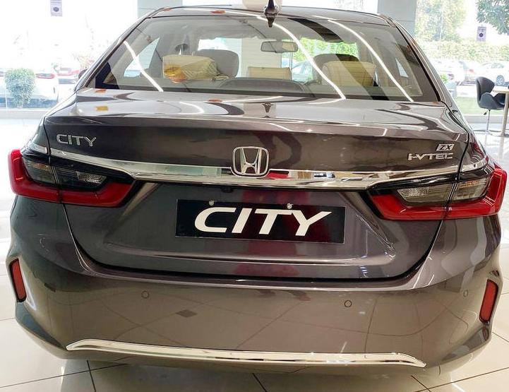 大众POLO买亏了!新本田CITY亮相,造型美性能强,空间不输飞度