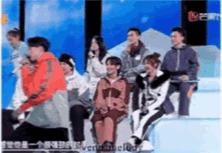 王鹤棣出席活动微博惊艳,王鹤棣一夜爆红的反应