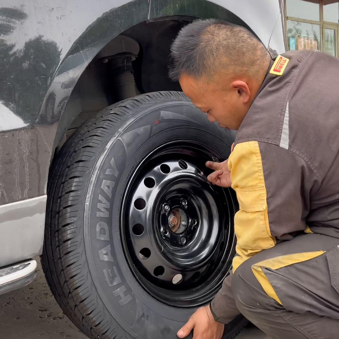 备胎说车轮胎更换方法,备胎更换轮胎全过程