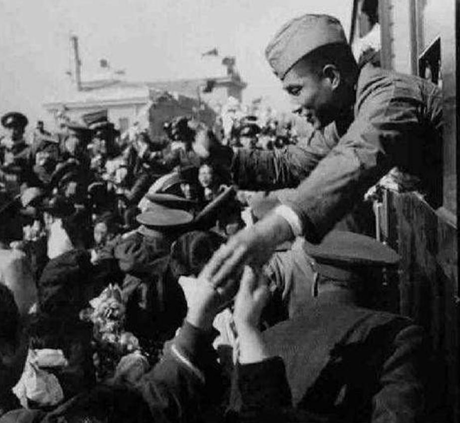 1983年,王平向中央提出退休请求,*小平邓**拒绝:现在还不到时机