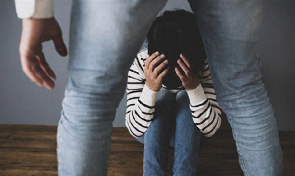 女员工遭老板下药事件后续,女员工遭老板下药报复电视剧