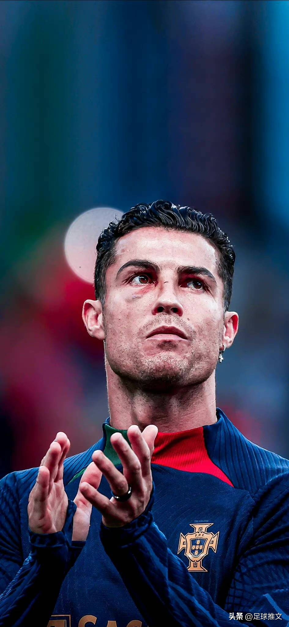 c罗下场队长袖标给谁了,c罗扔掉可乐的下场