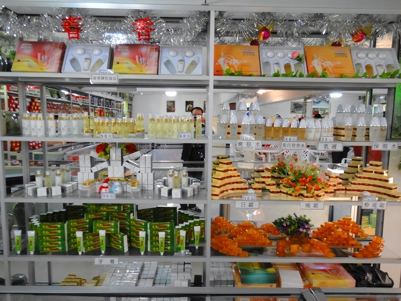 朝鲜观察,带一百块钱去朝鲜能当土豪吗?