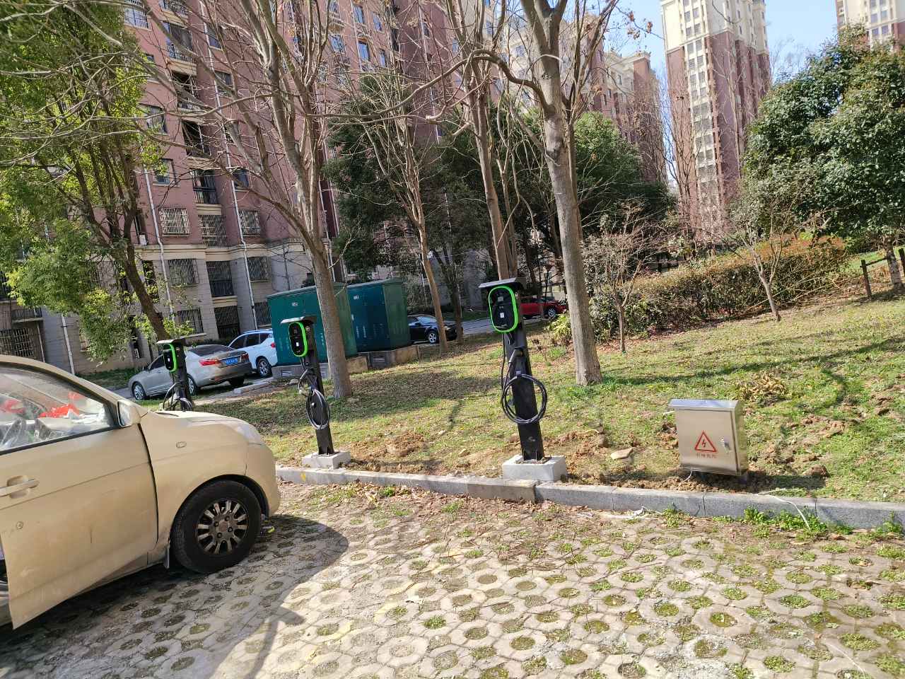 大众id6家用充电桩选7kw还是11kw,7kw和14kw汽车充电桩有什么区别