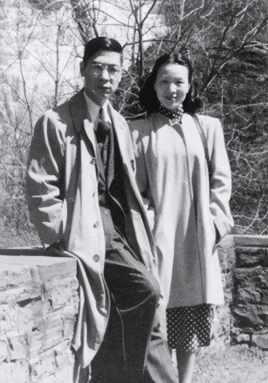 07年钱学森在96岁生日宴上，认出一老人后激动发问：你有几个孩子