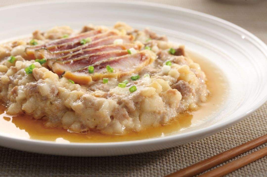 咸鱼为什么有刺鼻味,广东咸鱼为什么是臭的