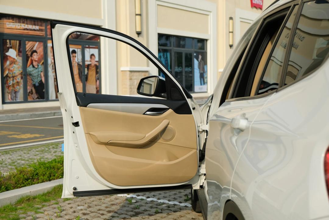 买宝马x1二手车1万左右,9万二手宝马x1m运动