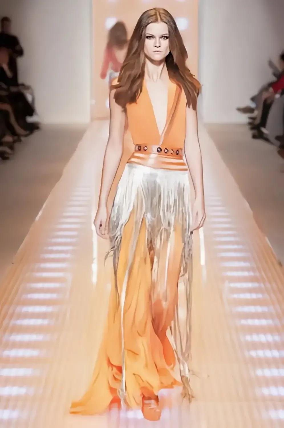 范思哲2023春夏秀场开场视频,范思哲时装秀场秋系列视频