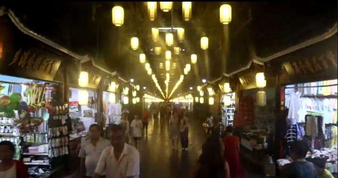 杨佳正面照,三十多年后恋人重逢