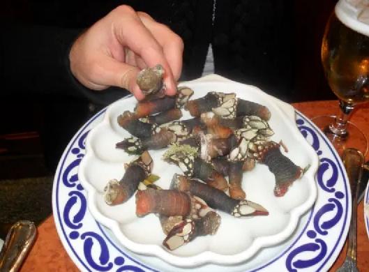 在浙江吃藤壶,还以为吞了个鬼手