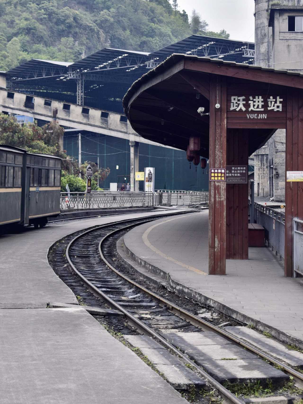 乐山异国风情打卡新去处,乐山游玩攻略及人文风情