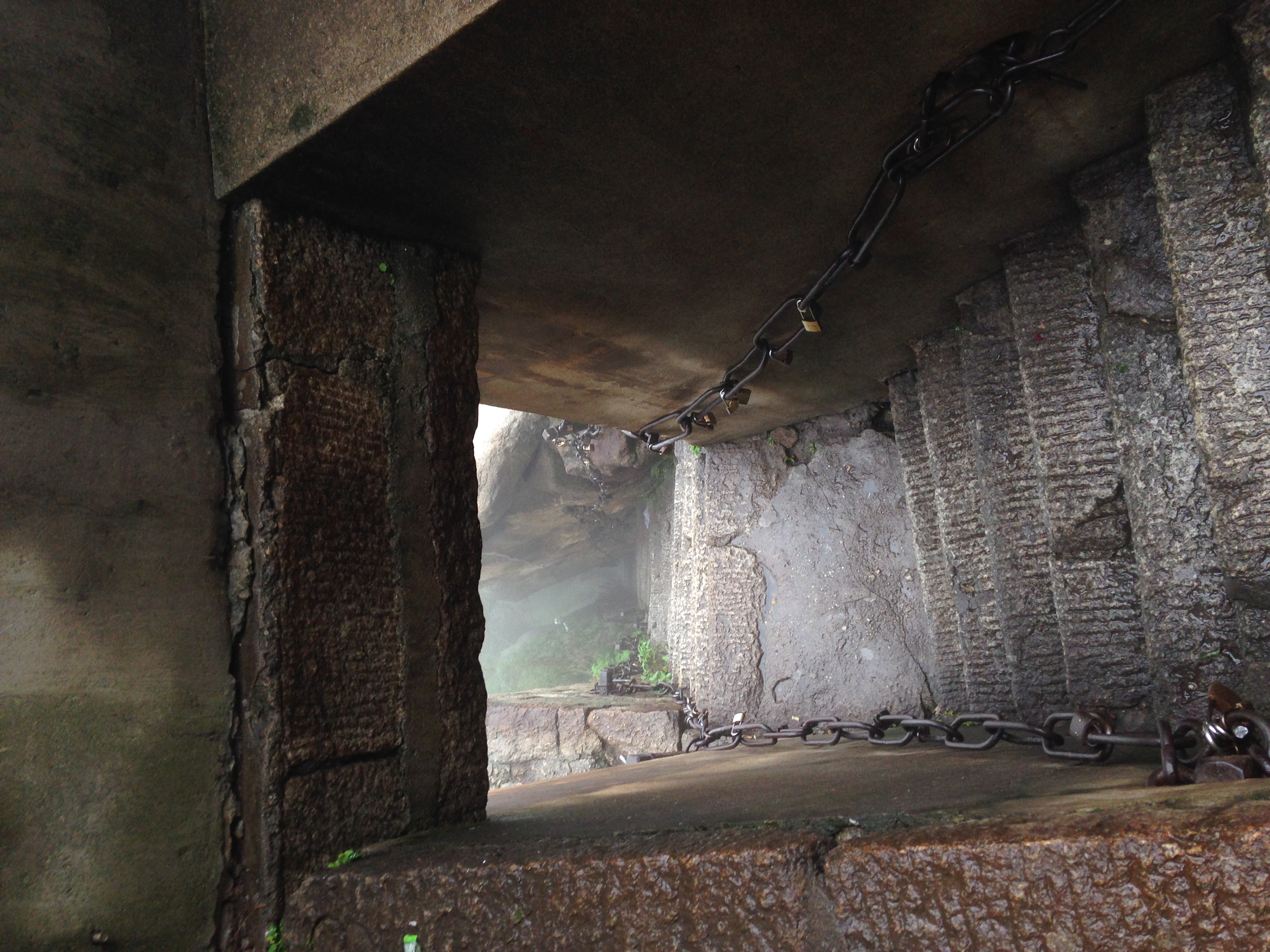 华山这么危险建议爬吗,去华山一定得爬最险的吗