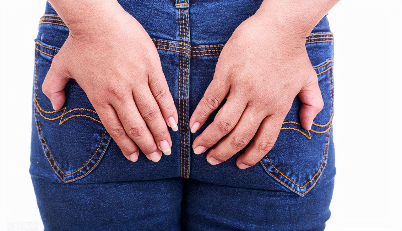 屁股小和屁股大哪个健康,屁股大小不一是什么病