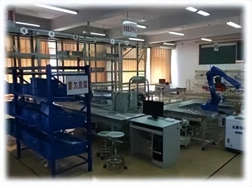 管理学院工程系,第一批管理学院