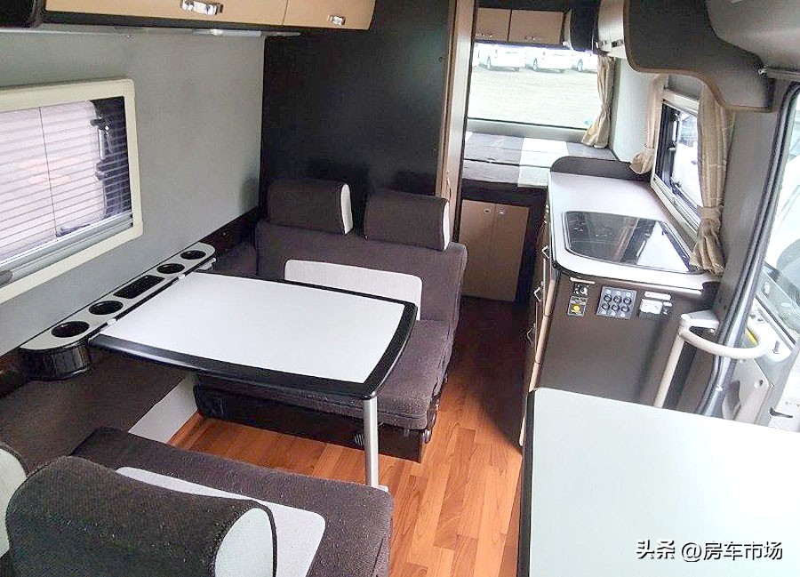 丰田考斯特房车七座2020款多少钱,丰田考斯特柴油房车2019款超豪华