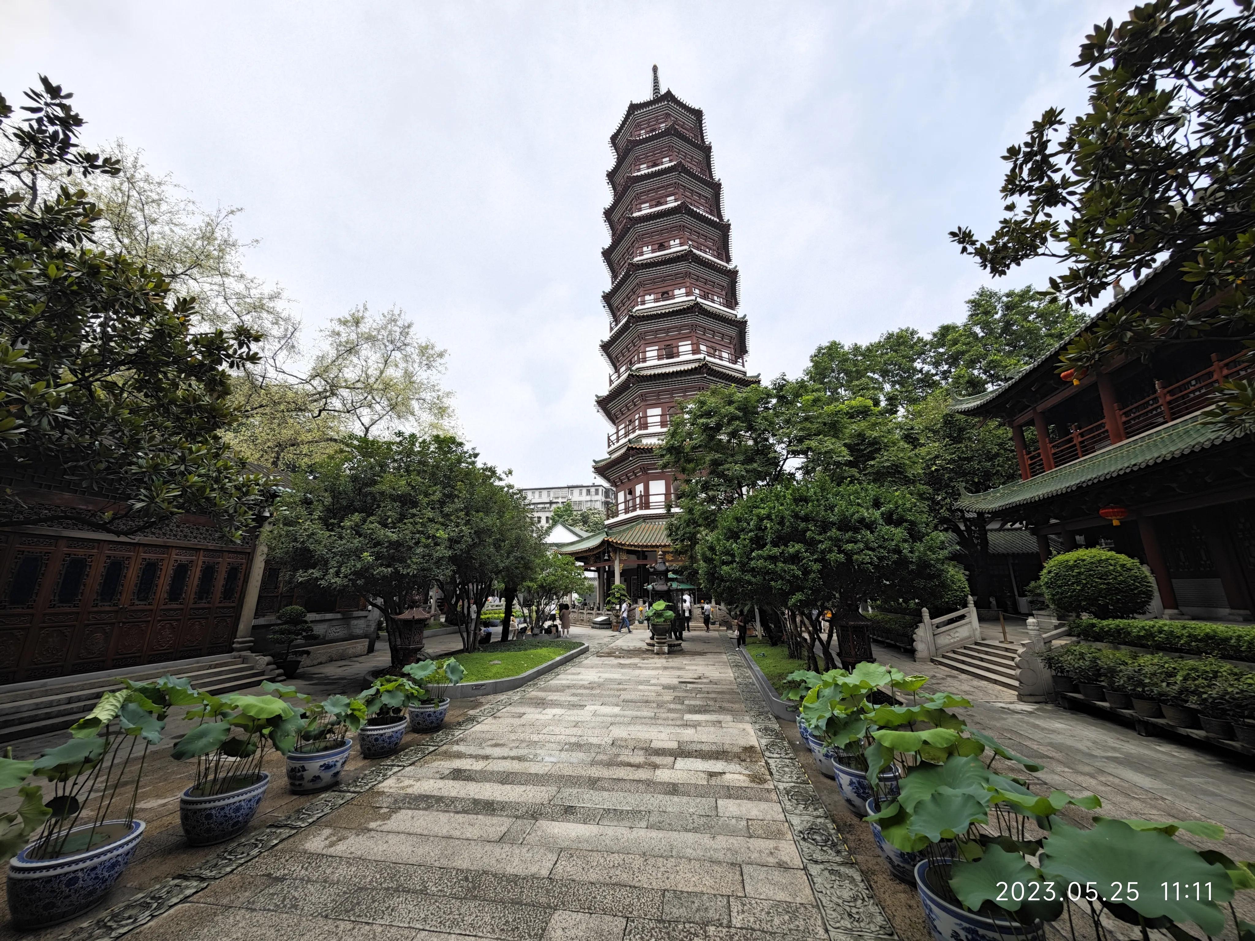 广州六榕寺求什么最灵,广州六榕寺传奇的寺庙