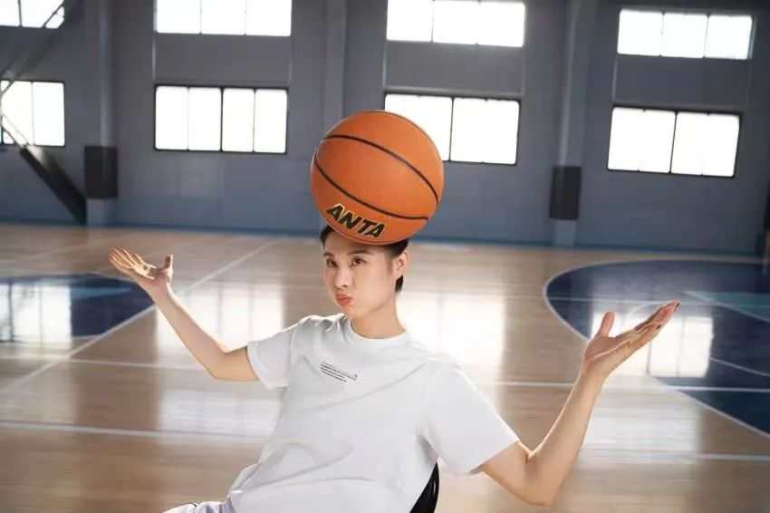 王思雨签约安踏,安踏篮球王思雨