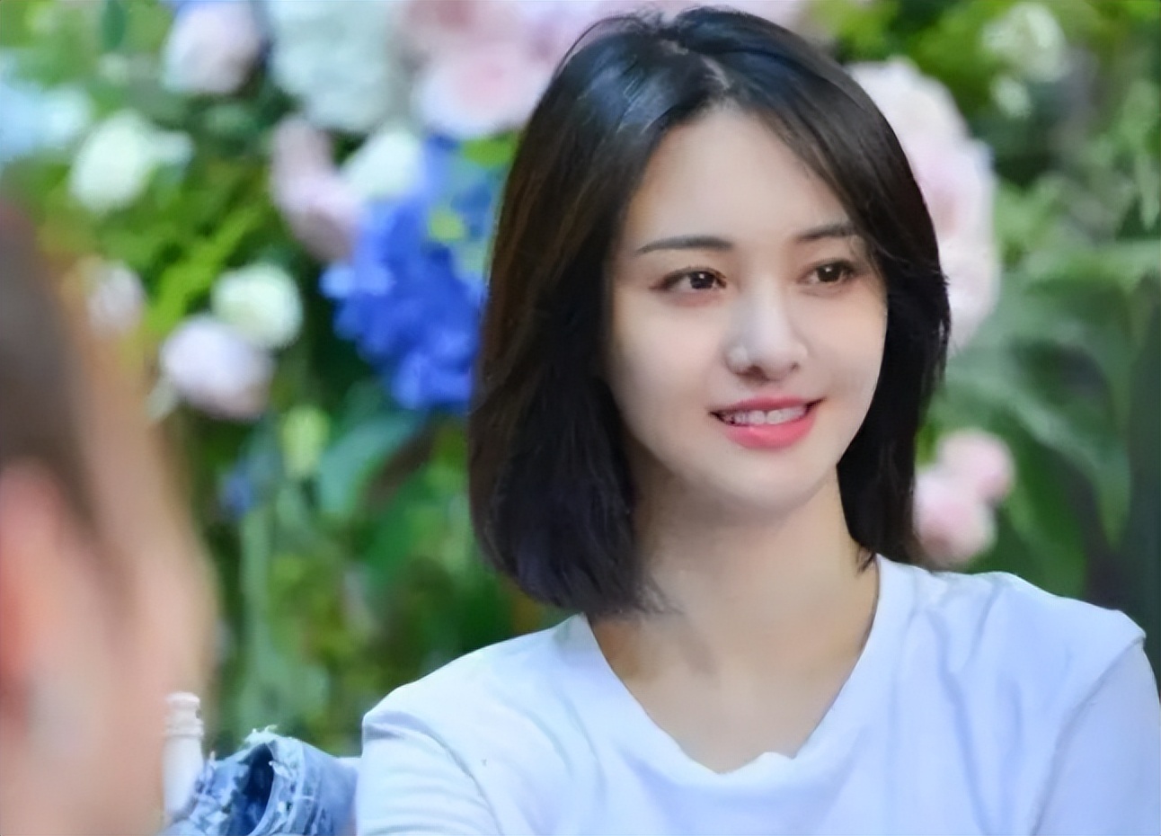 从“万人唾”的郑爽，到张庭夫妇，明星割韭菜的方式越来越丑陋