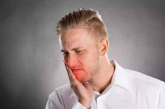 口腔溃疡的常见原因都是什么,口腔溃疡为什么会出现反复的状况