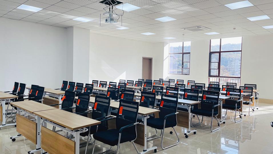 襄城区人力资源市场，搬新家了