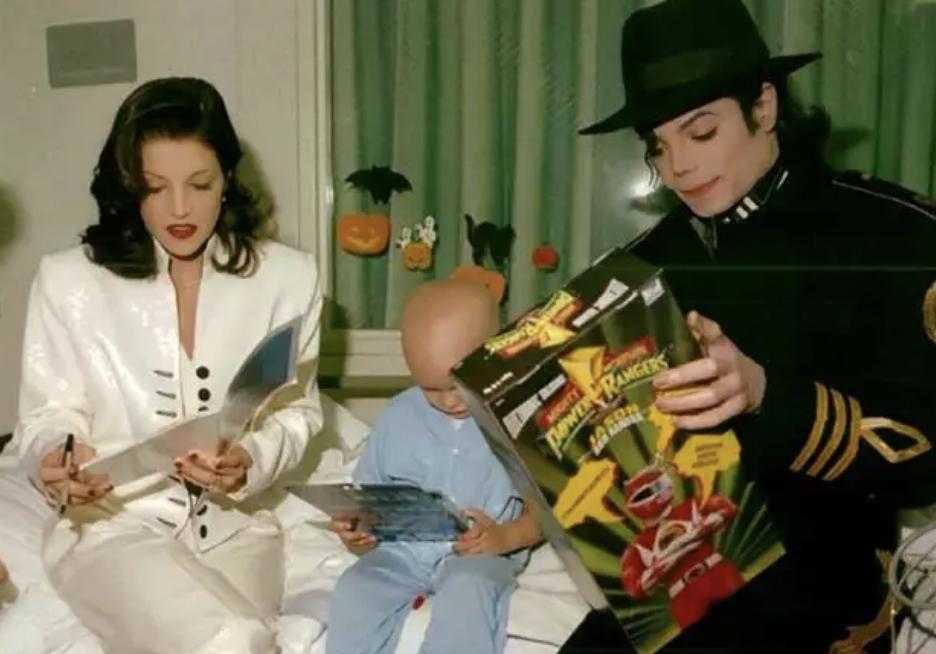 “猫王”独生女：败光上亿家产，四婚四离，晚年落魄儿子自杀