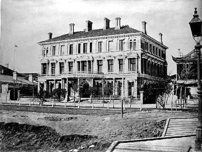 红顶商人告后人远离“白老虎”