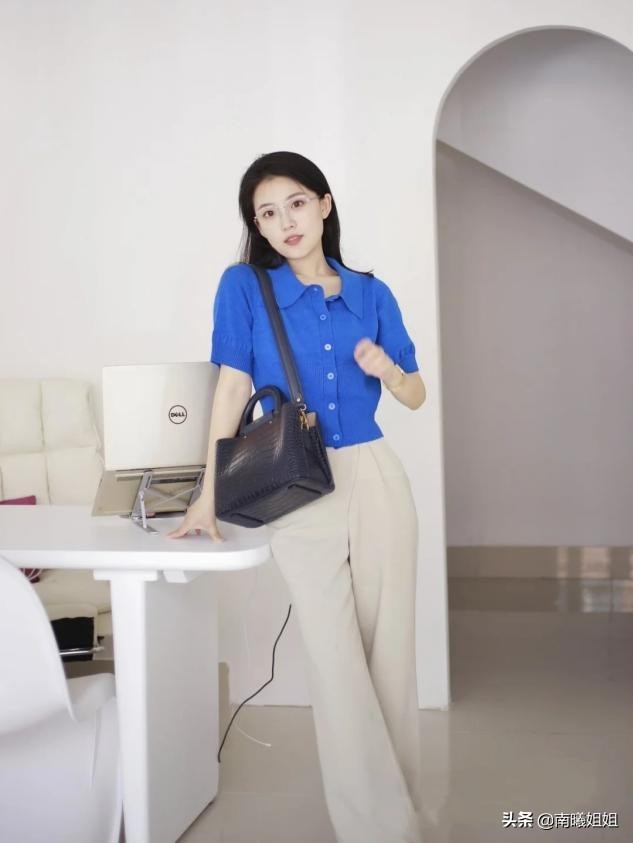 今夏穿t恤时注意避开的3款,减龄洋气显瘦爆款t恤